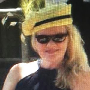 Meet your Posher, Robyn